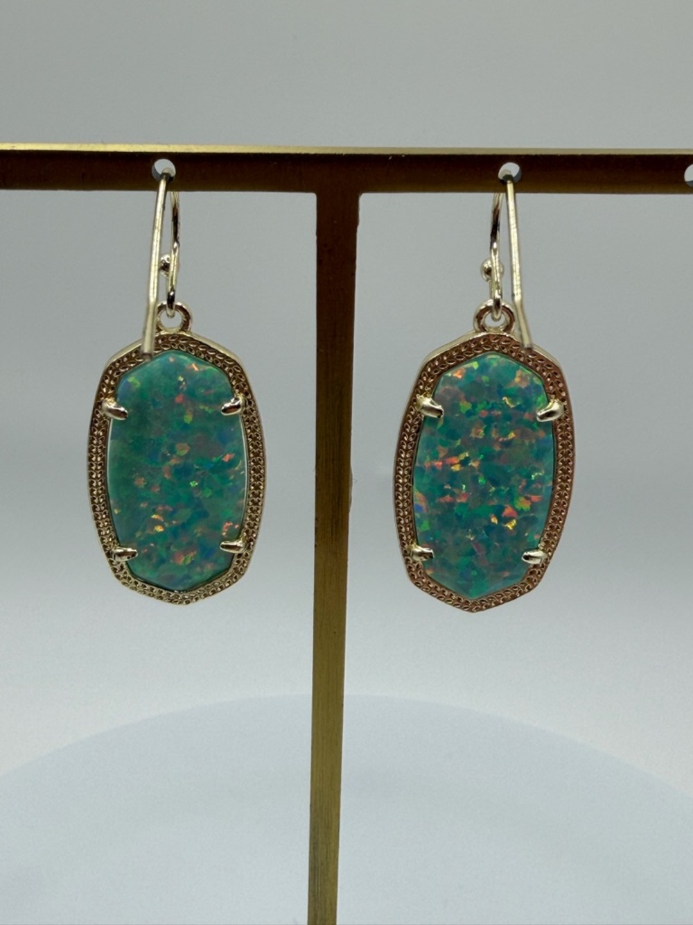 Kendra Scott Dani Gold Earrings in Aqua Kyocera Opal - Picture 6 of 8
